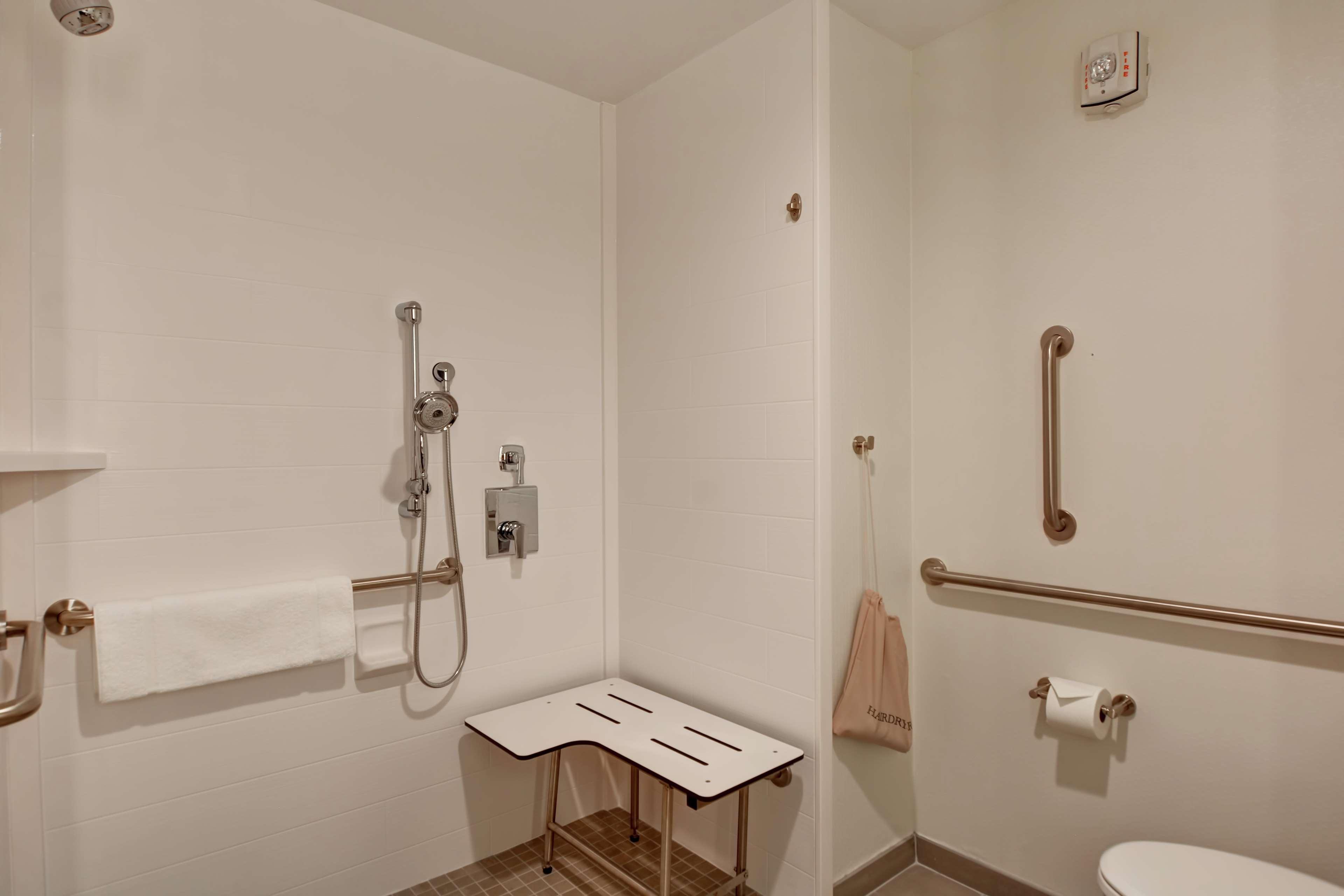 Hilton Garden Inn Biloxi Bagian luar foto