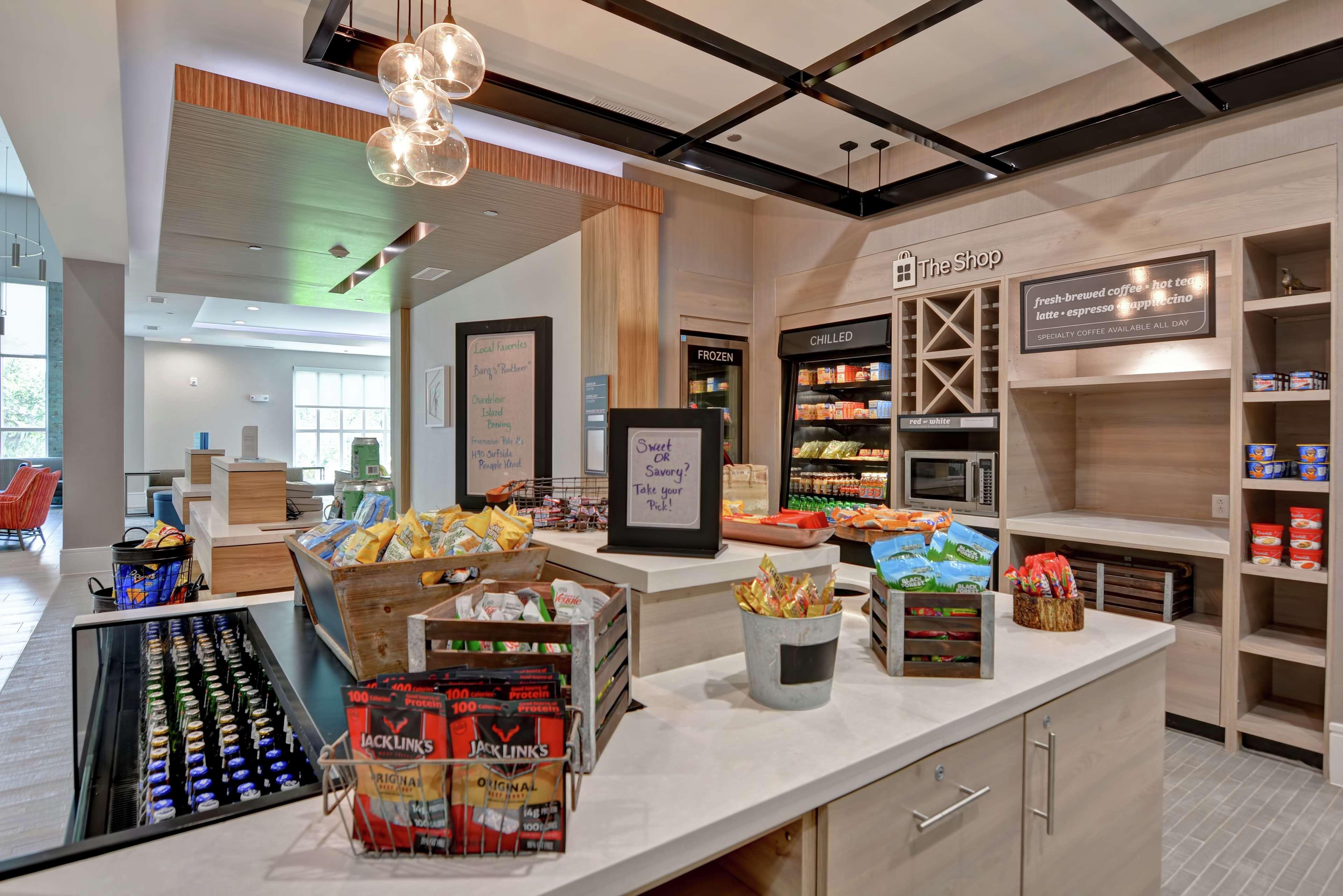 Hilton Garden Inn Biloxi Bagian luar foto