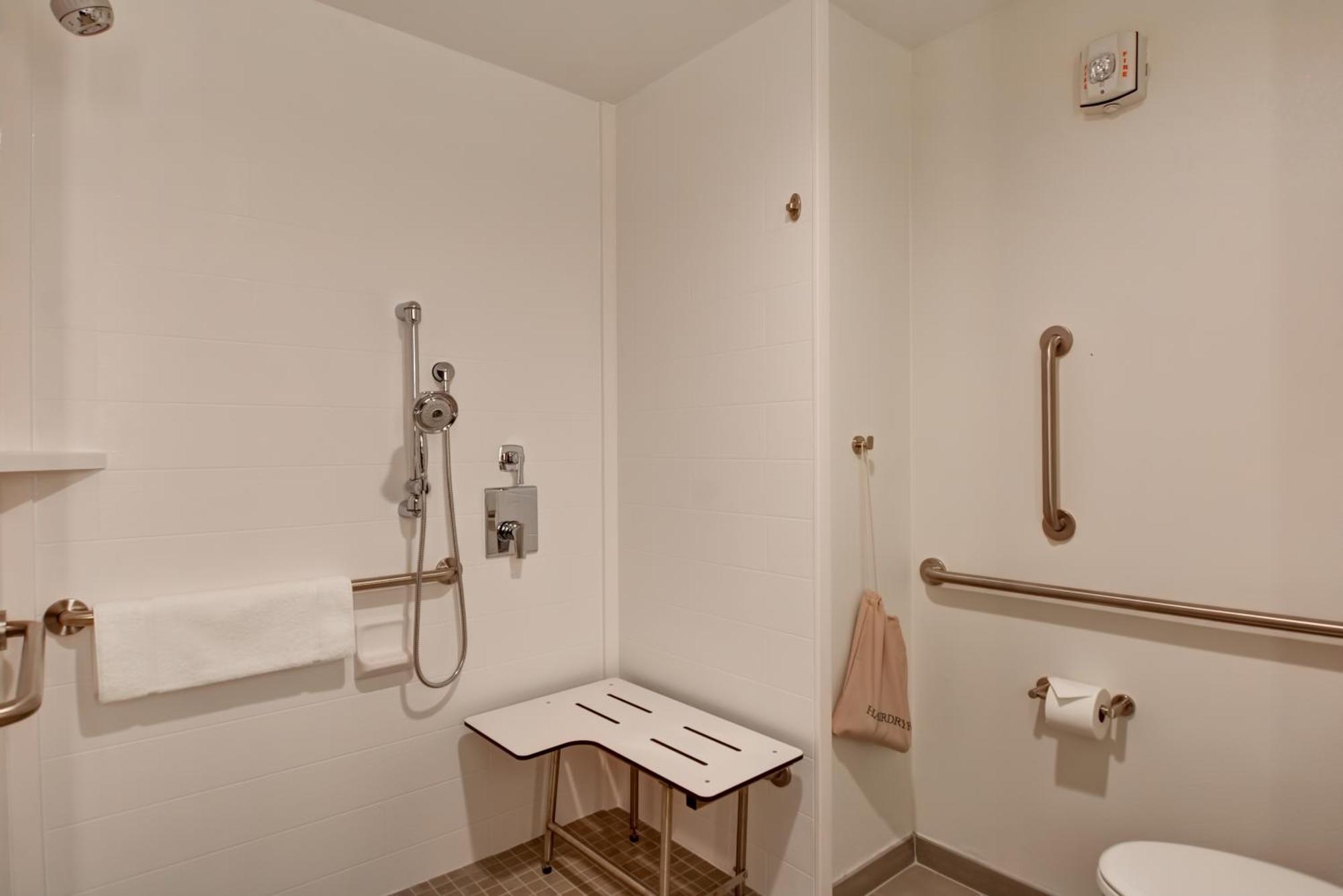Hilton Garden Inn Biloxi Bagian luar foto